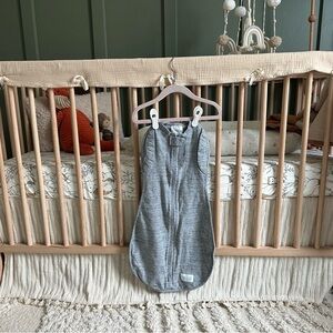 Woombie Gray Convertible Sleeveless Baby Swaddle Sack Medium 3-6 months